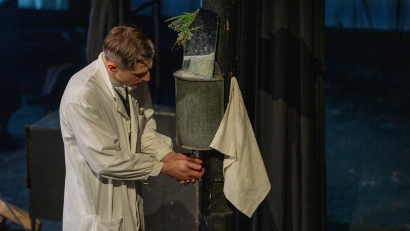 Завершились гастроли Санкт-Петербургского театра «МАСТЕРСКАЯ» - иллюстрация новости Мурманского областного драматического театра